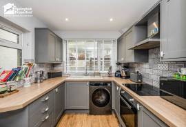 2 bedroom, Terraced House for sale