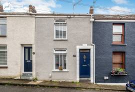 2 bedroom, Terraced House for sale