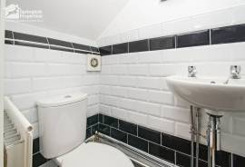 4 bedroom, Terraced House for sale