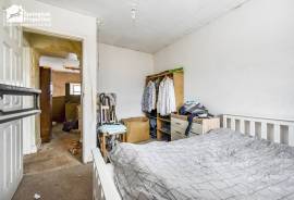 4 bedroom, Semi-detached house for sale