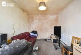 4 bedroom, Semi-detached house for sale