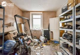 4 bedroom, Semi-detached house for sale