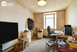 4 bedroom, Semi-detached house for sale