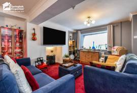 2 bedroom, Terraced House for sale