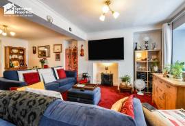 2 bedroom, Terraced House for sale