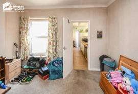 4 bedroom, Terraced House for sale