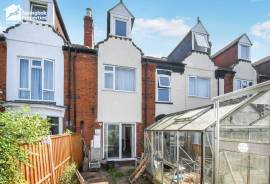 4 bedroom, Terraced House for sale