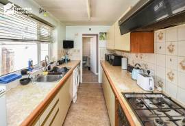 4 bedroom, Terraced House for sale