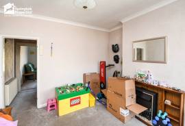 4 bedroom, Terraced House for sale