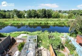 4 bedroom, Terraced House for sale