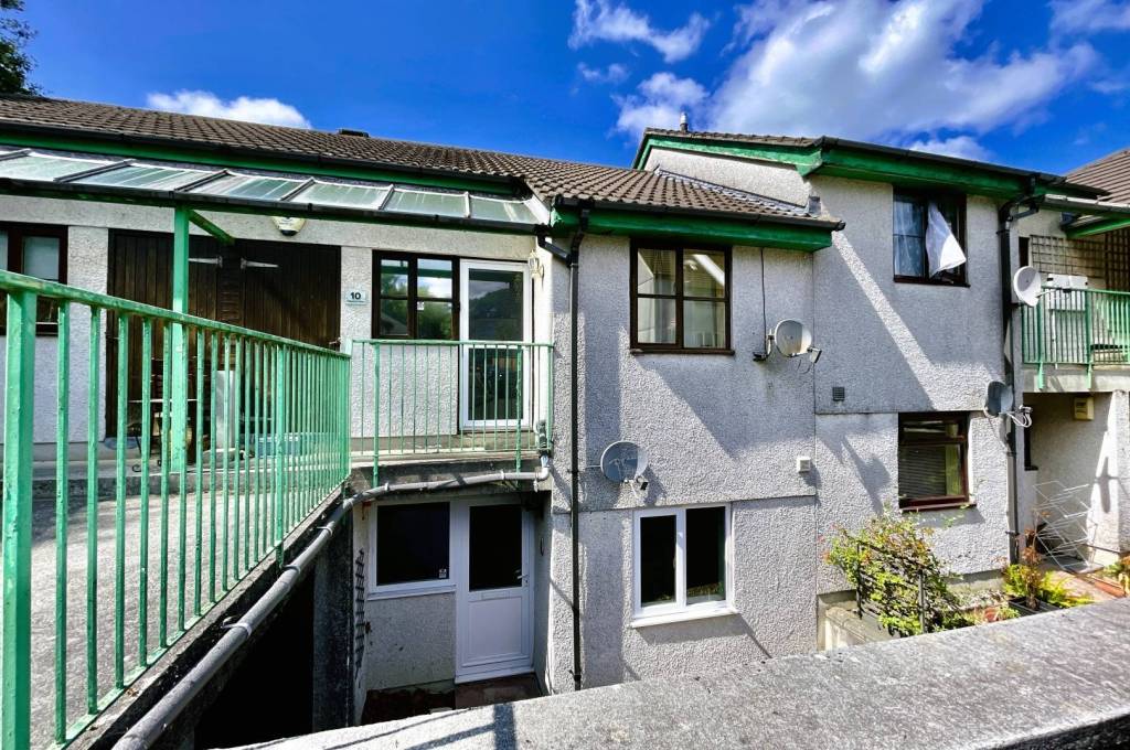 3 bedroom, Maisonette for sale