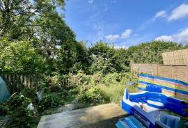 3 bedroom, Maisonette for sale