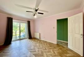3 bedroom, Maisonette for sale