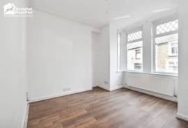 3 bedroom, End of terrace house for sale