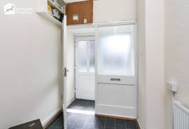 2 bedroom, Ground floor flat for sale