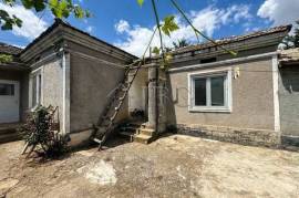 Casa para reformar con amplio jardín a solo 15 minutos del mar