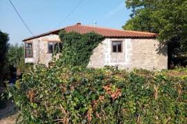 Excellent 4 Bed Stone House For Sale in Chantada, Lugo