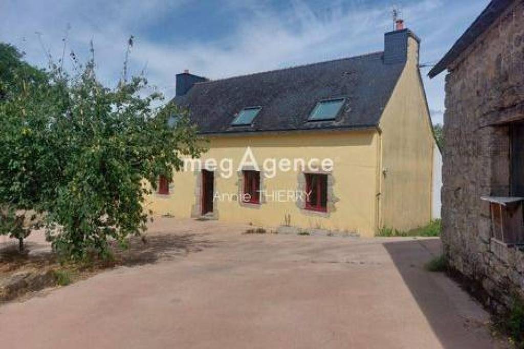 MAISON 7 PIECES + DEPENDANCES A RENOVER BEAU POTENTIEL