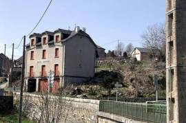 A VENDRE IMMEUBLE 20 MIN DE MENDE