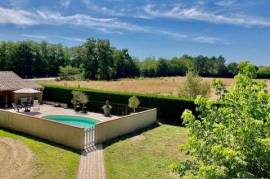 MAISON LANDAISE RENOVEE AVEC PISCINE TERRAIN 6750 M2