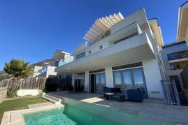 Beautiful 4 bedroom house - detached in Other South District, Gibraltar