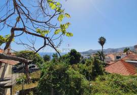 3 Bedroom House in Ruins - Opportunity in the Center of Funchal