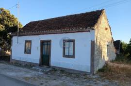 2 bedroom villa to recover on 6,160m2 of land.