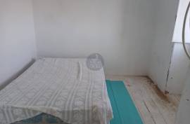 2 bedroom villa to recover on 6,160m2 of land.
