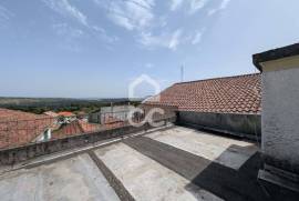 4 Bedroom Villa with Terrace and Mountain Views 10 Minutes from Boticas