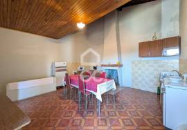 4 Bedroom Villa with Terrace and Mountain Views 10 Minutes from Boticas