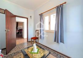 4 Bedroom Villa with Terrace and Mountain Views 10 Minutes from Boticas