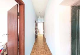 4 Bedroom Villa with Terrace and Mountain Views 10 Minutes from Boticas