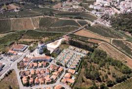 Moradia T3 com Piscina e Vista para o Castelo de Óbidos