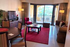 Luxury 3-Bedroom Apartment with Pool Views in The Residences, Vilamoura