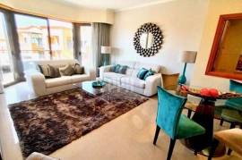 Top Floor 2-Bedroom Apartment with Stunning Views in Vilamoura