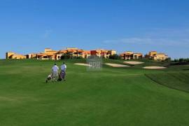 Top Floor 2-Bedroom Apartment with Stunning Views in Vilamoura
