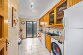 Large Ground Floor  2-Bedroom in the Heart of Vilamoura– Pool Access and Large Terrace