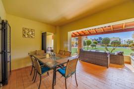 Large Ground Floor  2-Bedroom in the Heart of Vilamoura– Pool Access and Large Terrace