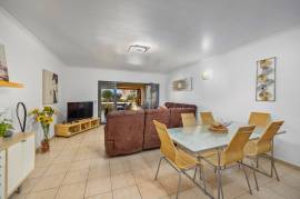 Large Ground Floor  2-Bedroom in the Heart of Vilamoura– Pool Access and Large Terrace