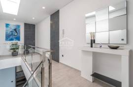 Unmatched Investment Opportunity in Arco da Calheta – 95% Occupancy Rate!