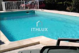 Detached house (340 m2) with swimming pool and garage, Land with 2100m2