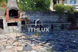 Detached house (340 m2) with swimming pool and garage, Land with 2100m2