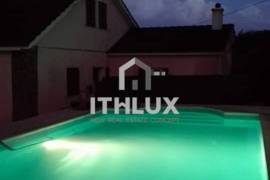 Detached house (340 m2) with swimming pool and garage, Land with 2100m2