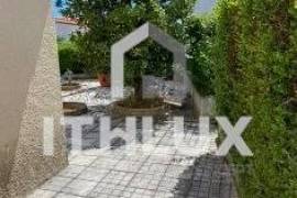 Detached house (340 m2) with swimming pool and garage, Land with 2100m2