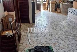 Detached house (340 m2) with swimming pool and garage, Land with 2100m2