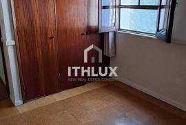 Detached house (340 m2) with swimming pool and garage, Land with 2100m2