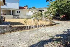 Detached house (340 m2) with swimming pool and garage, Land with 2100m2