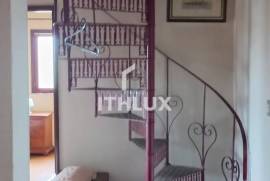 Detached house (340 m2) with swimming pool and garage, Land with 2100m2