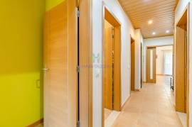 2 Bedroom Apartment with Parking Space, in the center of Lagos