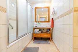 2 Bedroom Apartment with Parking Space, in the center of Lagos
